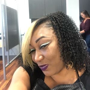 Meet your Posher, Venus